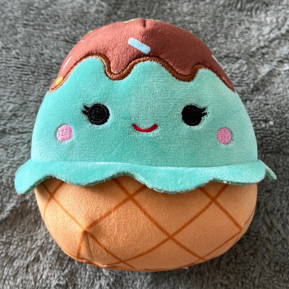 Maya Squishmallow 5”
